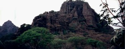 Foto panor�mica del monte frente a mi casita tepozteca
